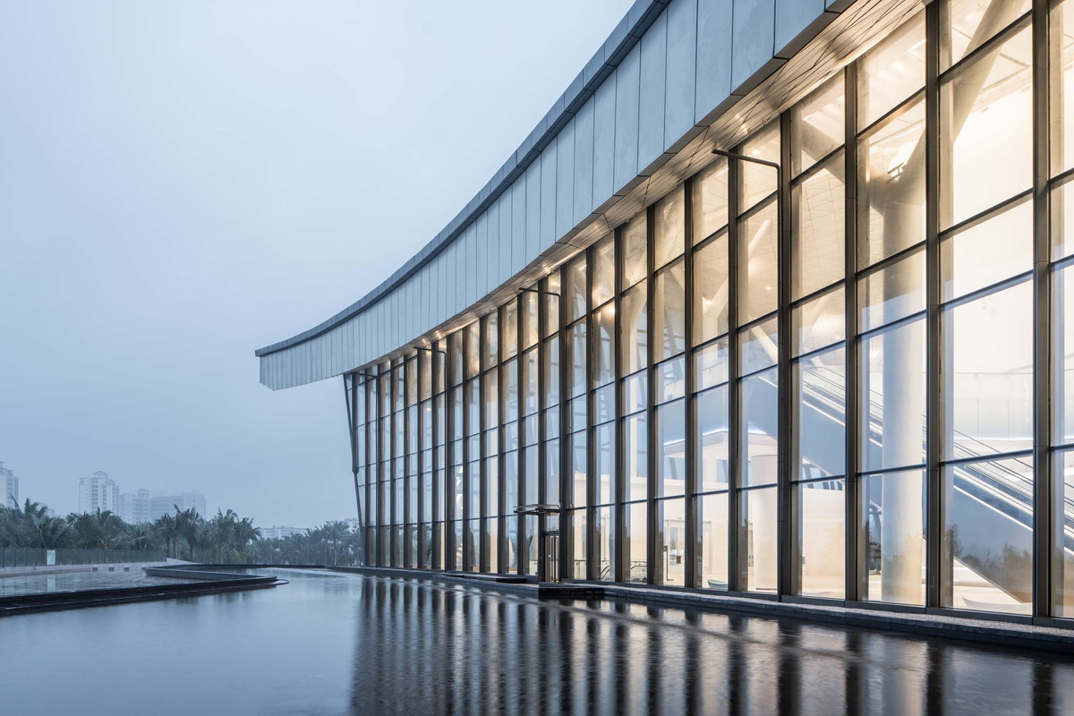 Fire-resistant Glass Curtain Wall: Safety Barrier And Innovation of Modern Buildings