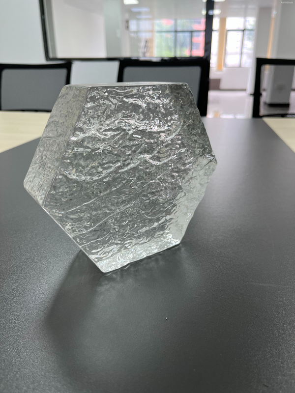 Hexagon Transparent Glass Brick Embedded Solid Hot Melt Glass Bricks Honeycomb Pattern Blocks for Wall Partition Decorative Glass Block