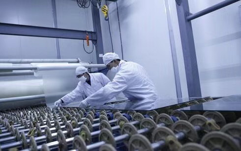 From Tempered Building Glass to LED Bathroom Mirrors | Ratoglass Full-Glass Solutions