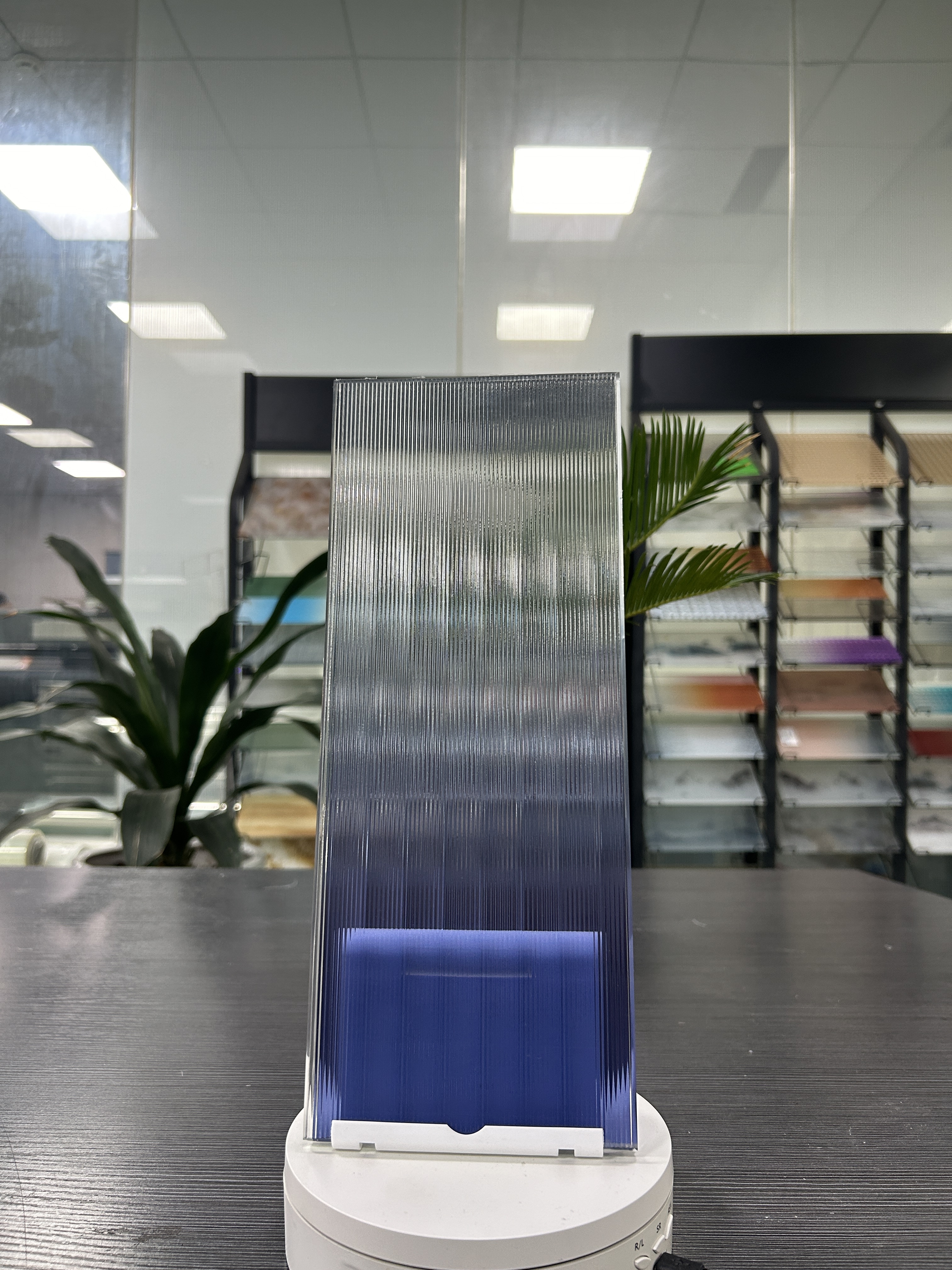 Gradient glass panels