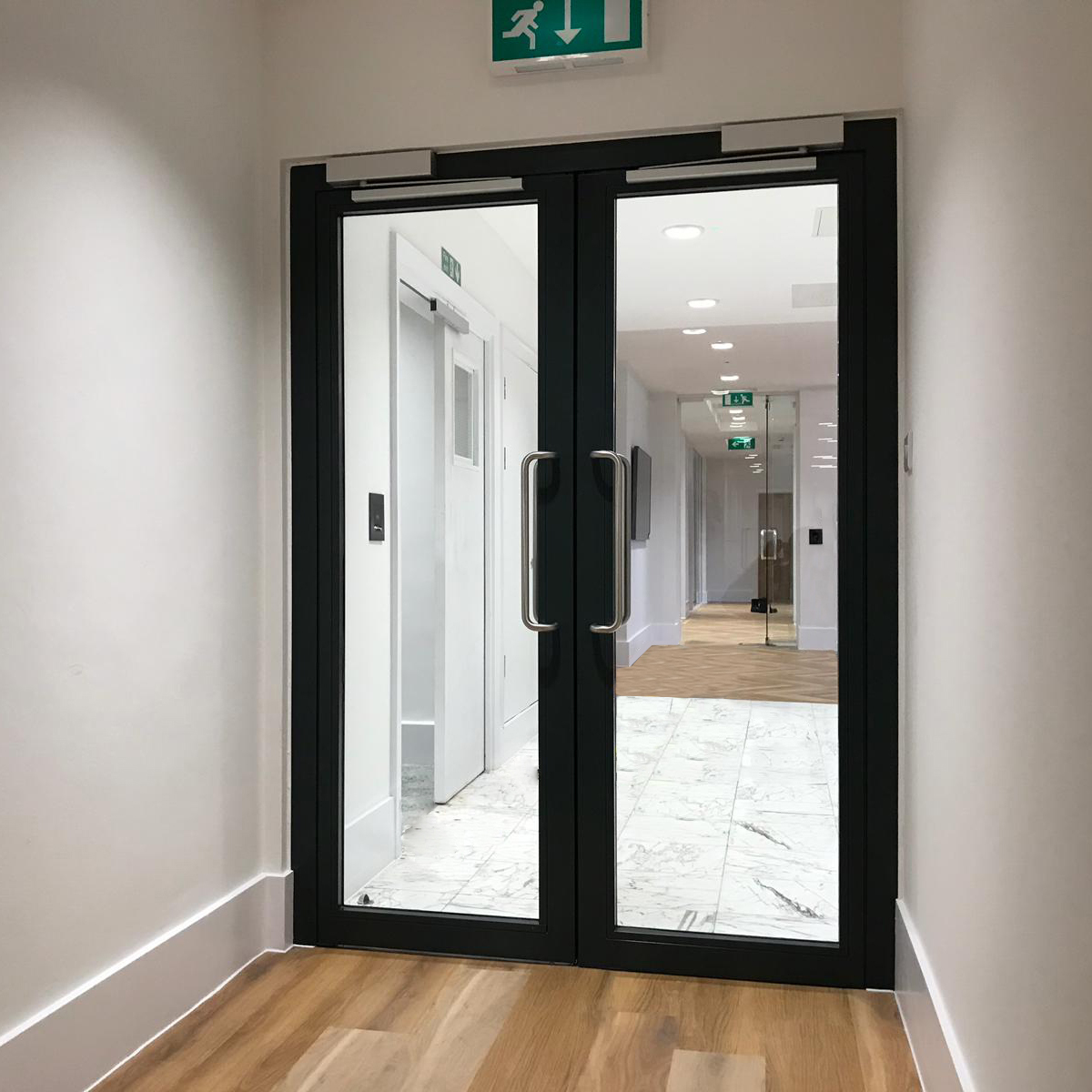 The Function and Principle of Fire-resistant Glass Door