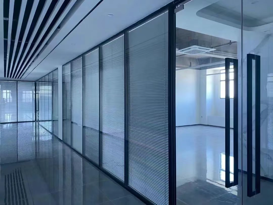 Why Is Hollow Built-in Louver Glass So Popular?