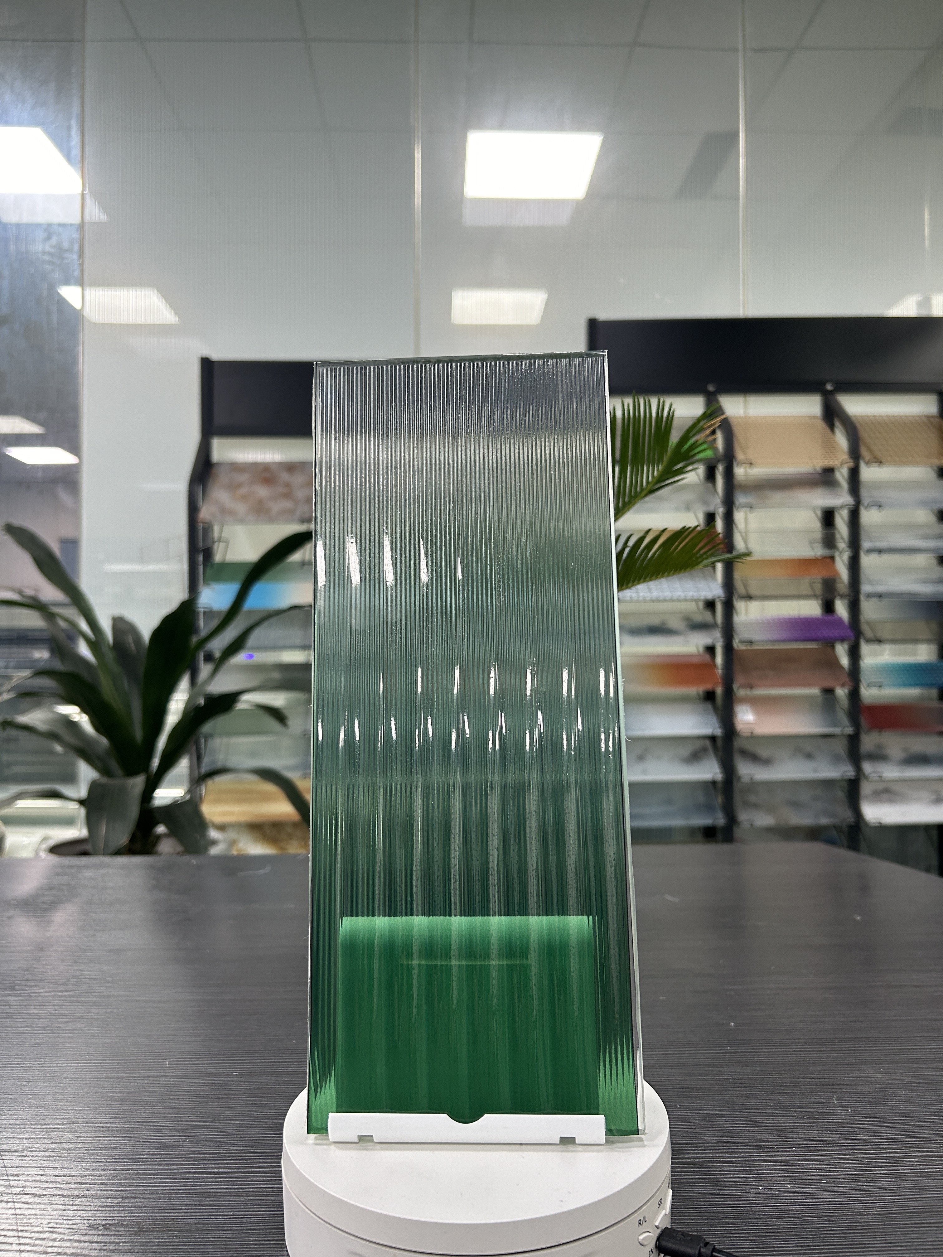 Custom gradient glass