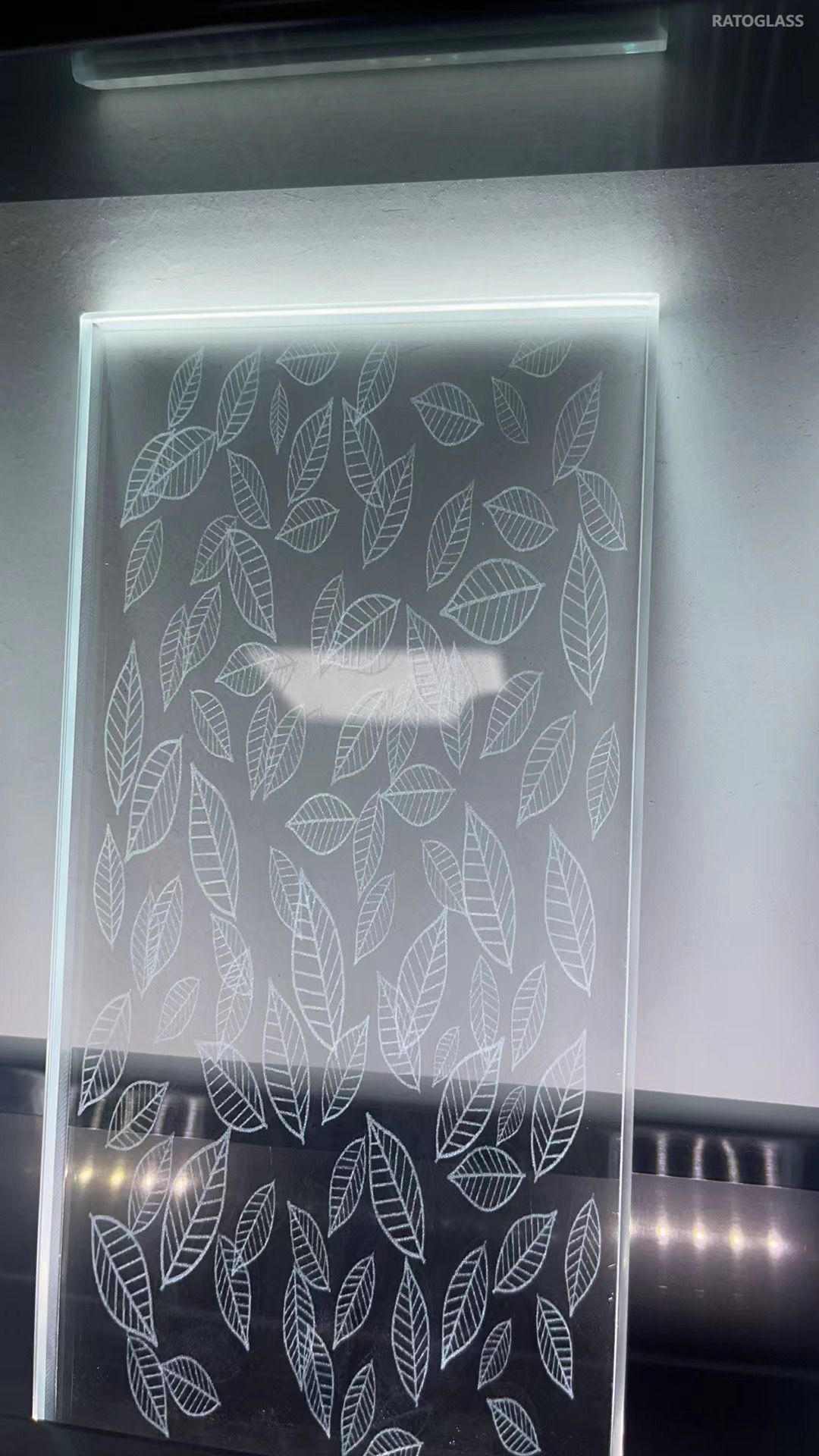 Factory Supply 3D Laser Engraving Glass, Acrylic Engraving, Plant Flower Engraving Glass Decorative Glass for Screen Partition Staircase