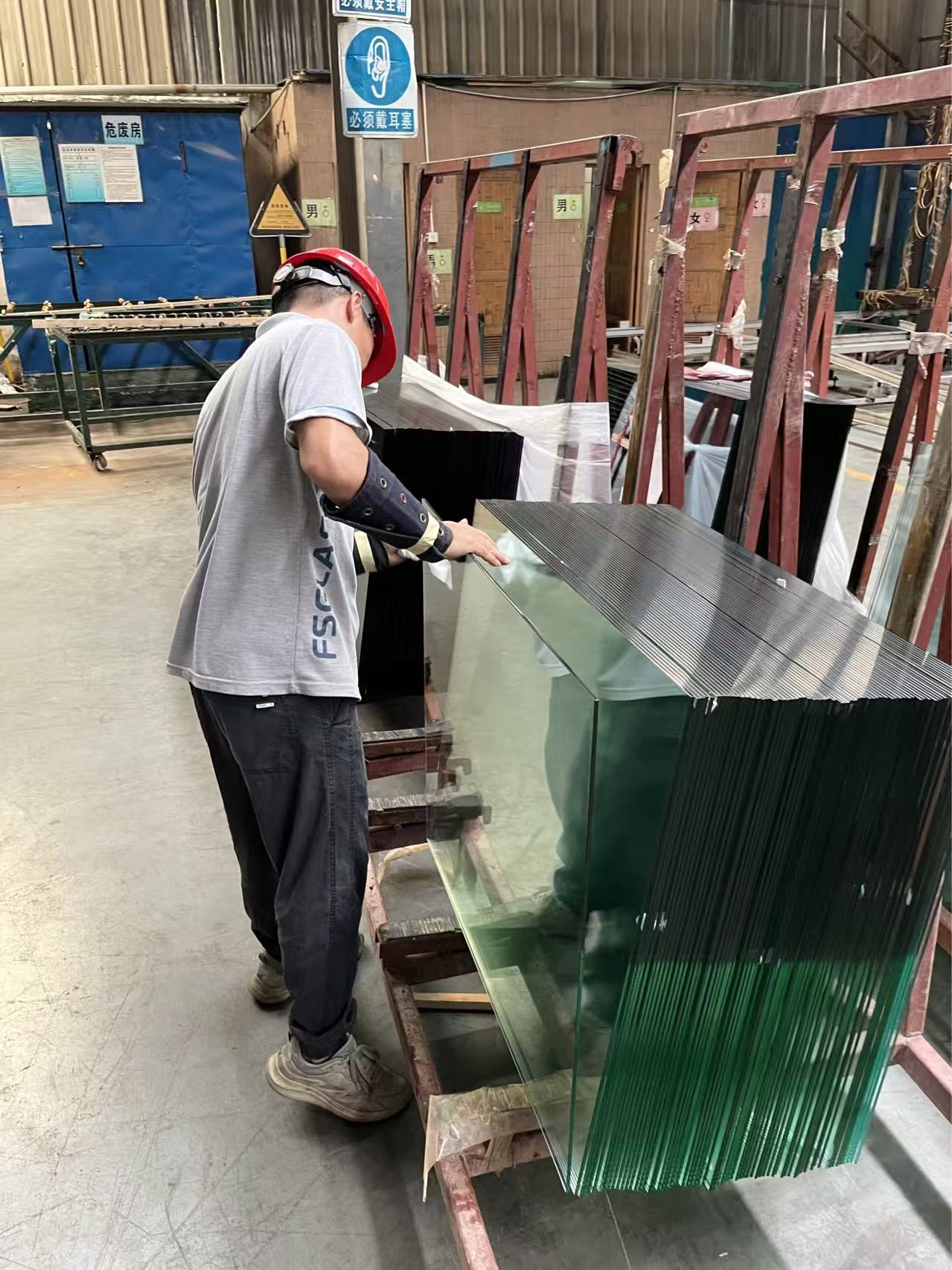 10mm tempered glass for commercial projects