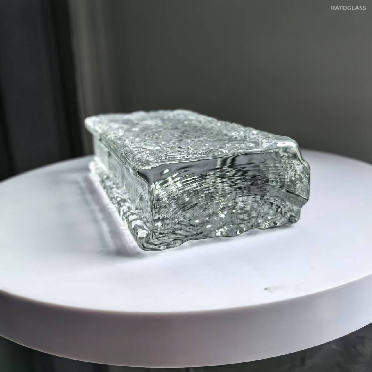 Hot Sales Ice Crystal Glass Bricks Indoor Outdoor Decorative Glass Brick Hot Melt Glass Blocks for Wall Partition Home Building