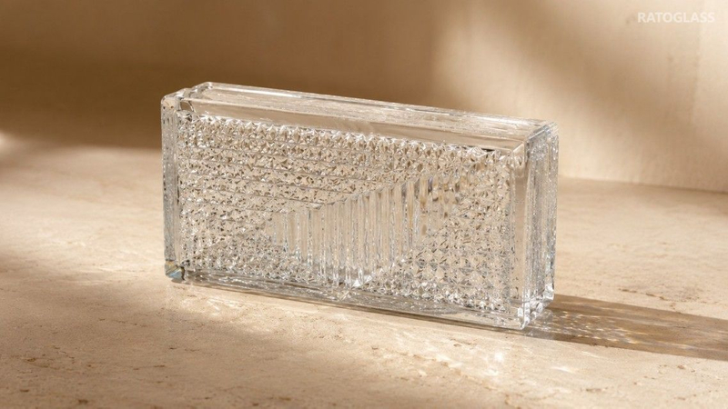 Lightweight clear transparent glass brick